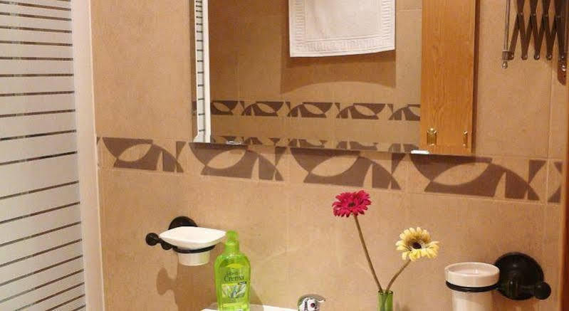 Apartamentos Apr Numancia Madrid Buitenkant foto