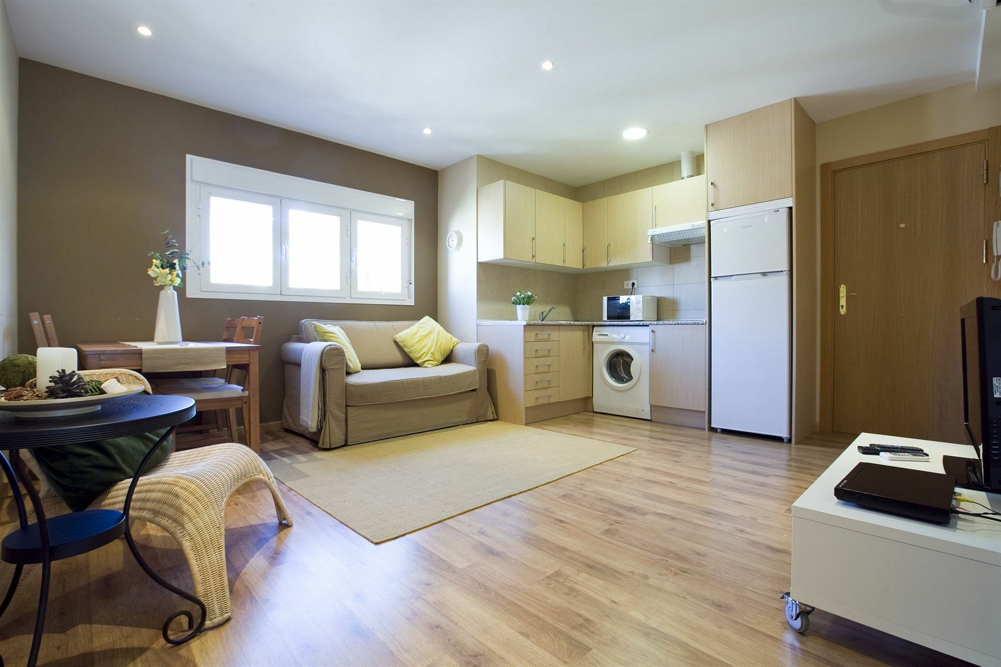 Apartamentos Apr Numancia Madrid Buitenkant foto